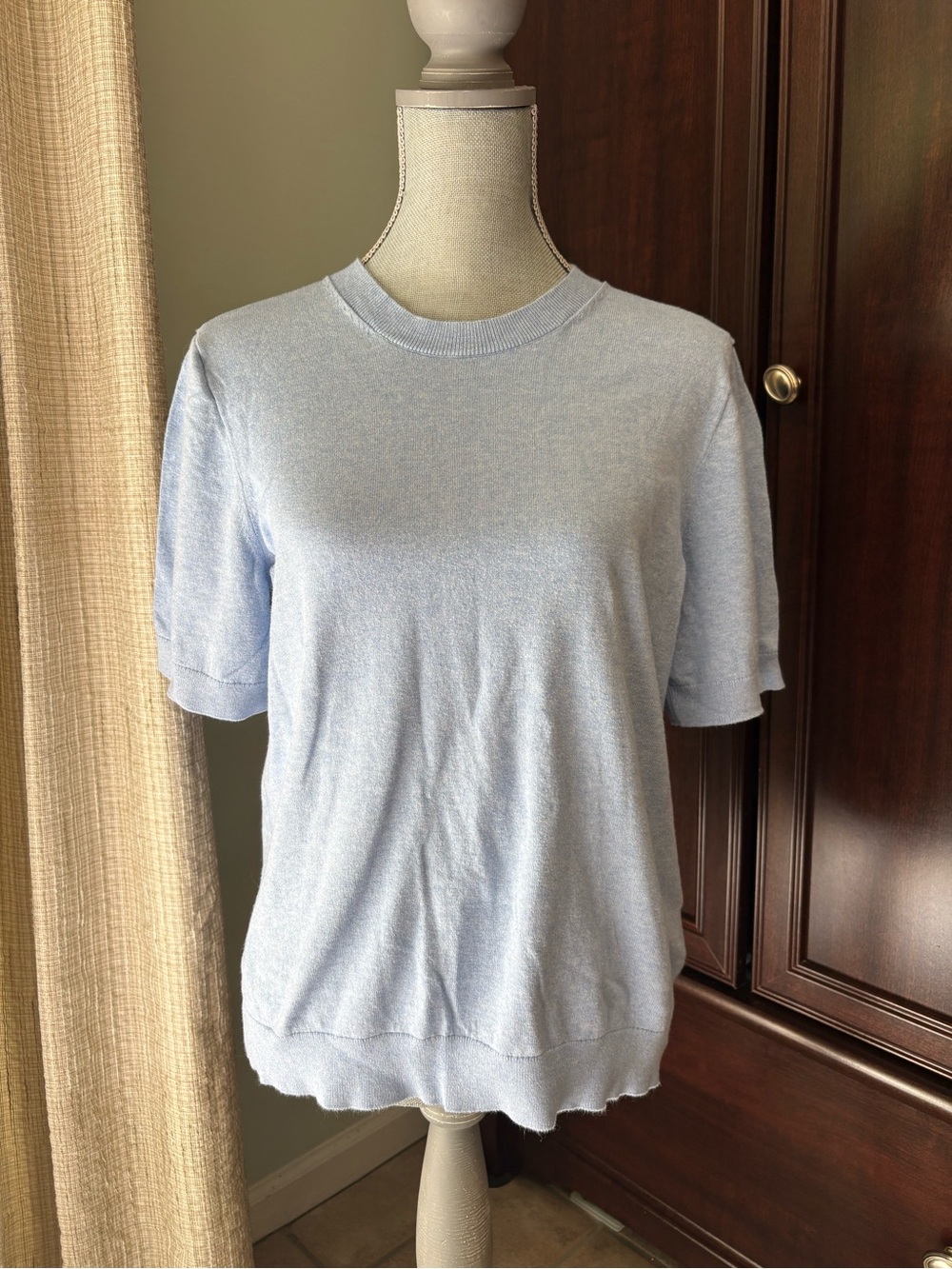 J Crew women’s 100% cotton Light Blue Short Sleeve Knit Top size large